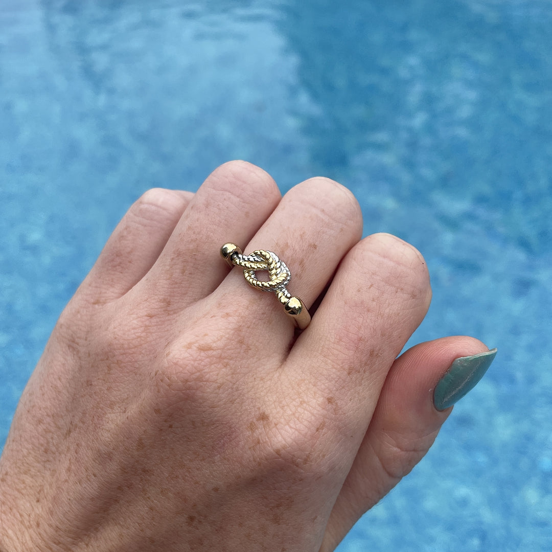 Love Knot CrossBar Element - CK Collection