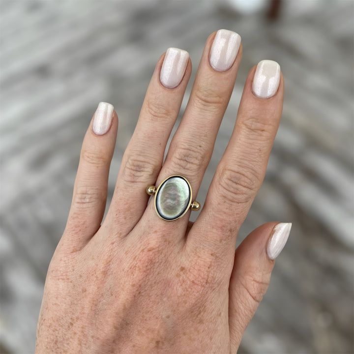 Grey Shell Oval Crystal Element