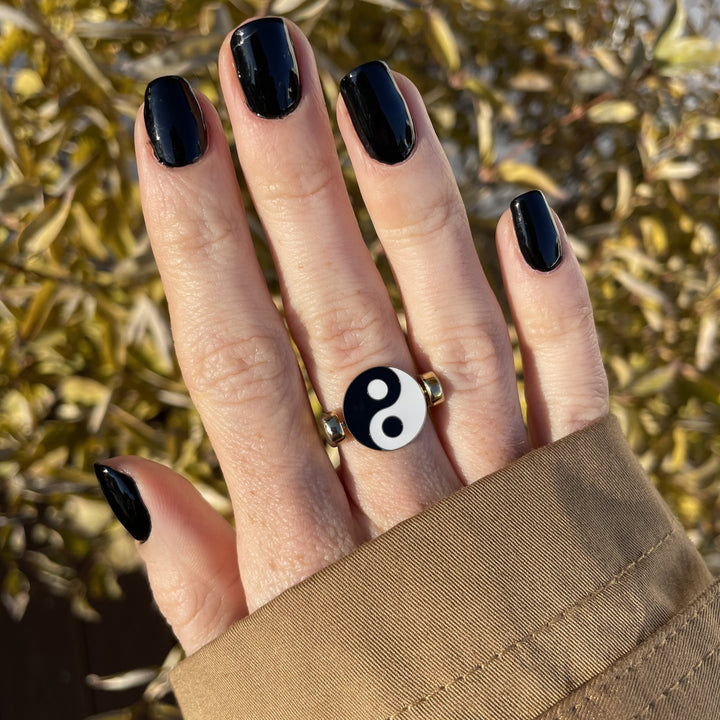 Yin & Yang Element