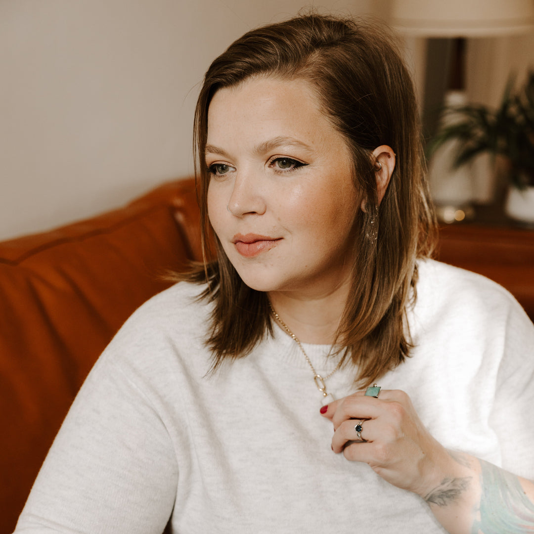 How to Handle Workplace Anxiety: 8 Practical Tips for Calming and Managing