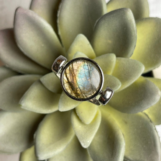 Stimulate Your Mind With Labradorite Crystal Jewelry