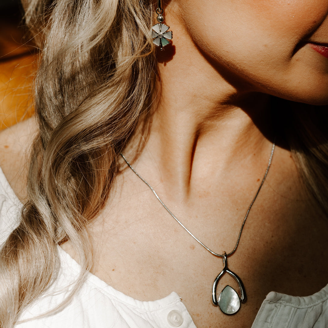 Mother of Pearl AquaPoint™ Crystal Element