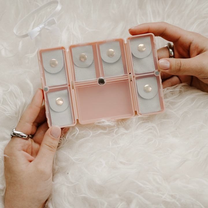 Sunny Six Mini Pocket Case