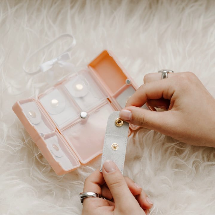 Sunny Six Mini Pocket Case