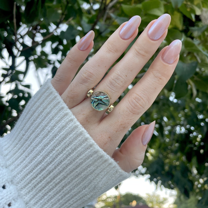 Abalone Shell Round Crystal Element