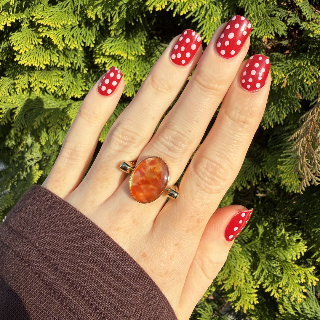 Carnelian Oval Crystal Confetti Encapture™ Element