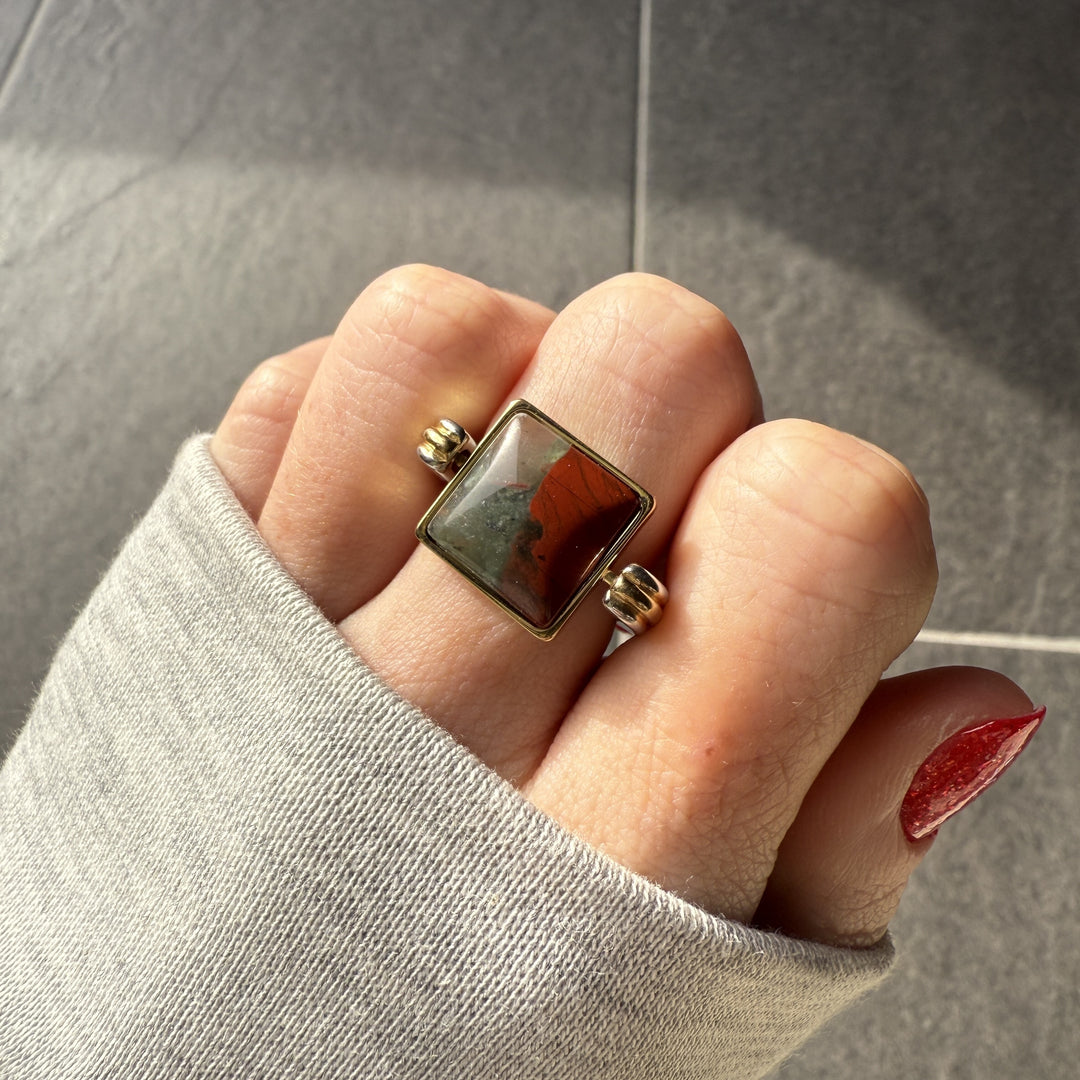 Bloodstone Cushion Crystal Element