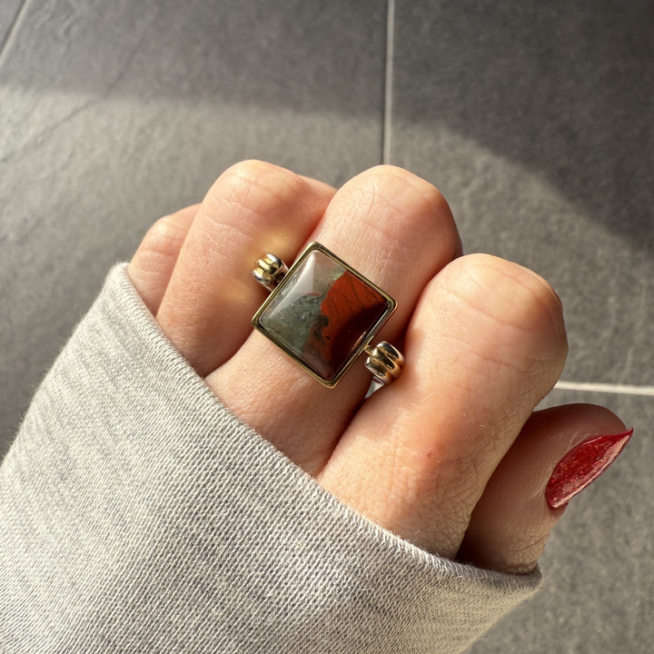 Bloodstone Cushion Crystal Element