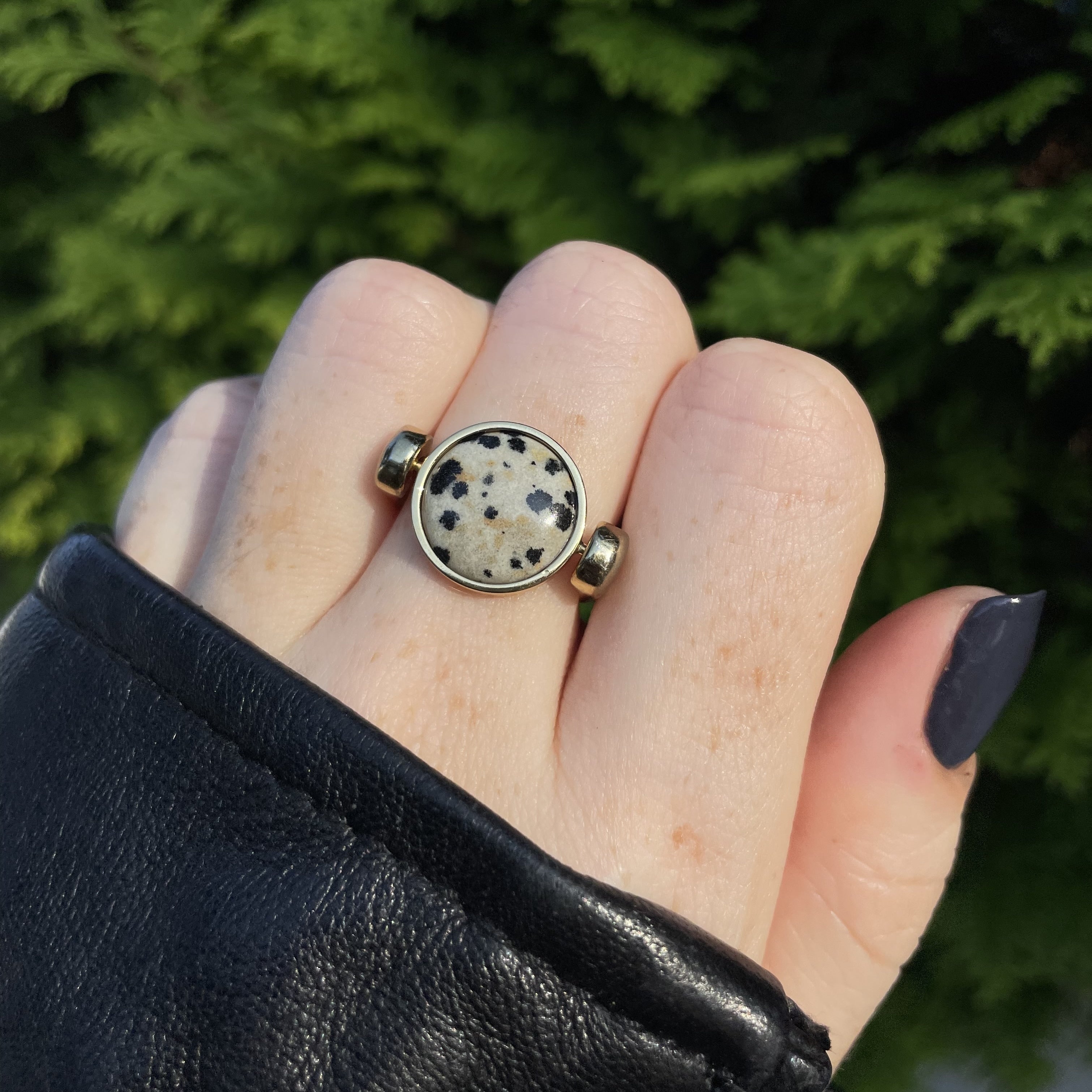 Dalmatian Jasper Round Element | Dalmatian Stone – CONQUERing
