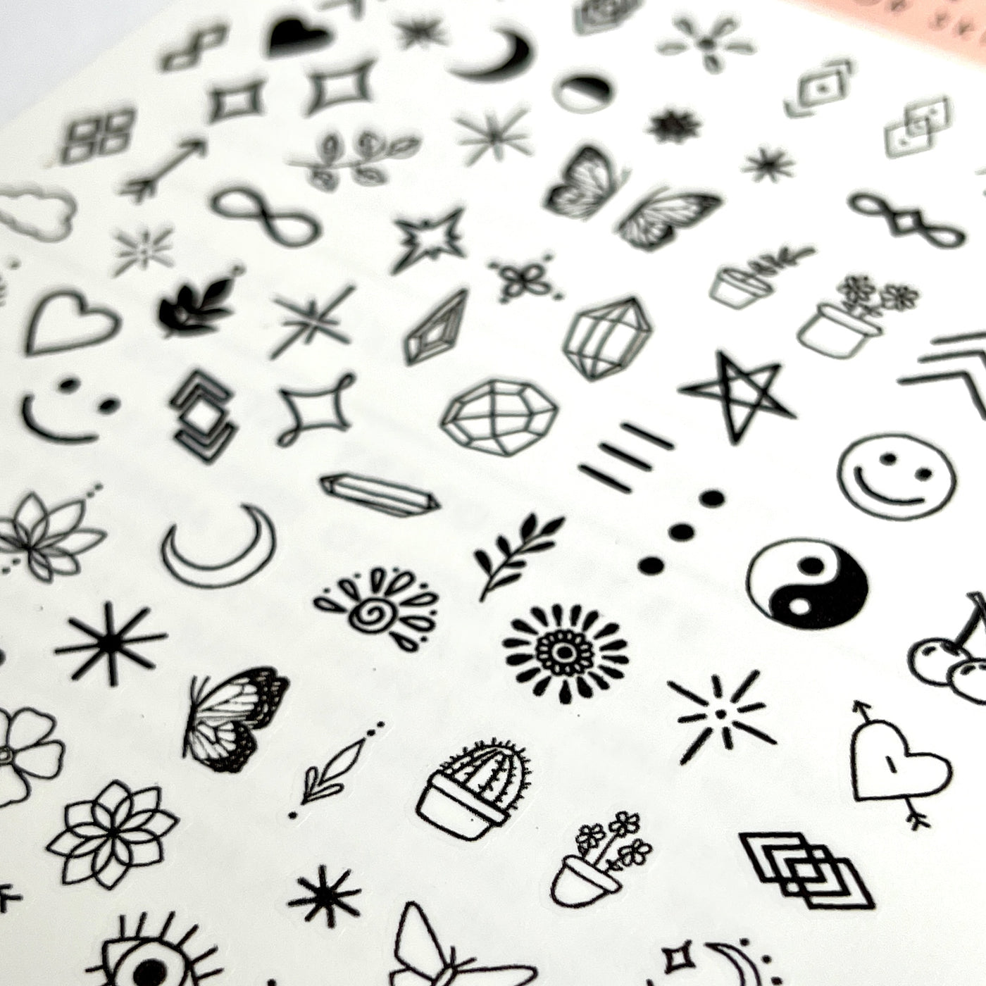 Finger & Nail Tattoos - Pack of 100+