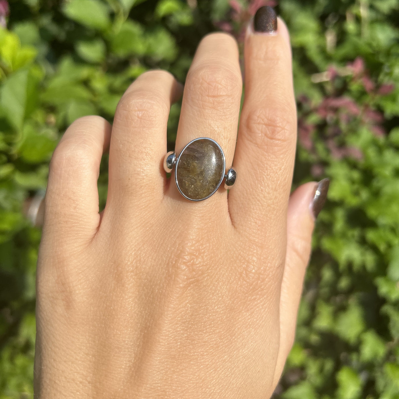 Standard Labradorite Oval Crystal Element