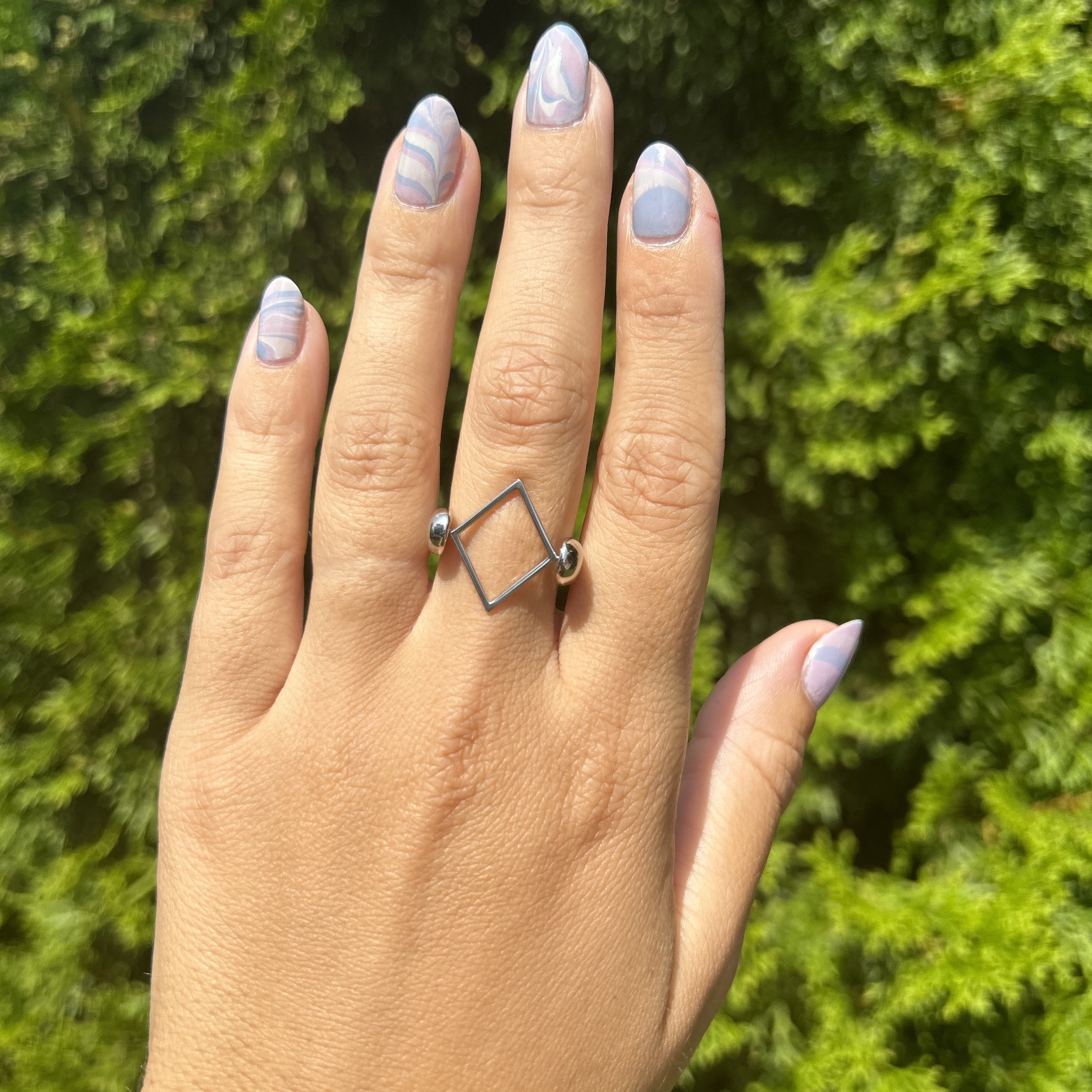 Diamond-Shaped Open Element – CONQUERing