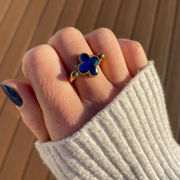 Simulated Sapphire Quatrefoil Element