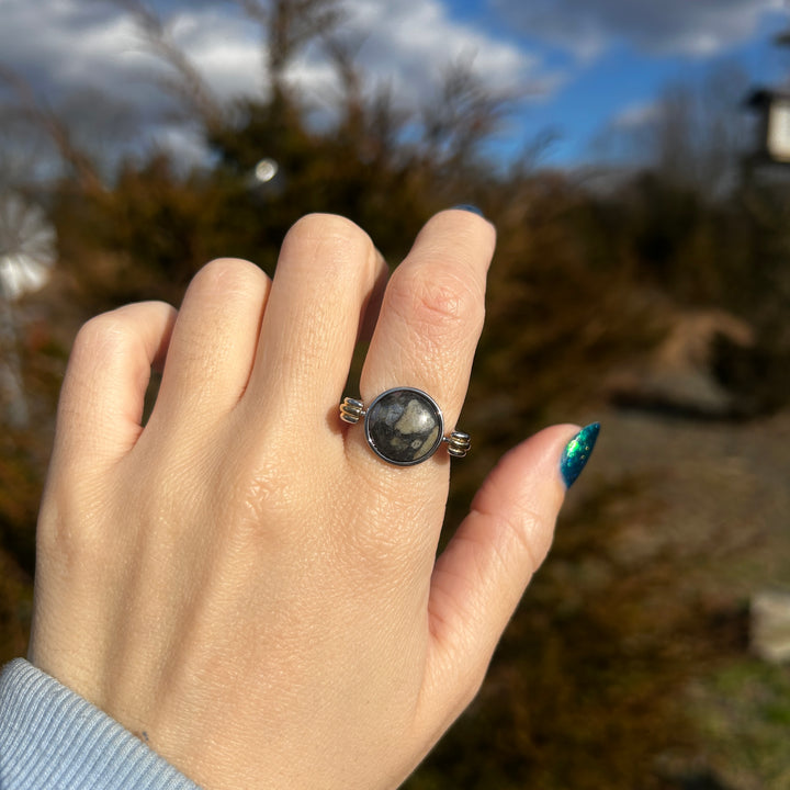 Que Sera Round Crystal Element