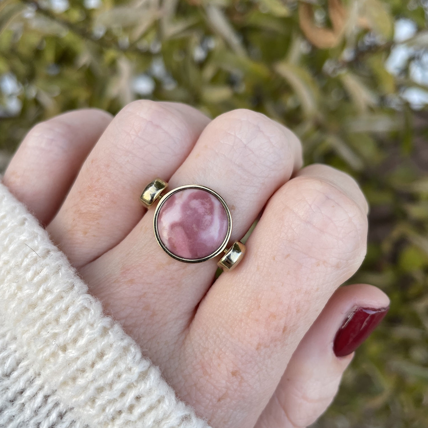 Rhodonite Round Crystal Element