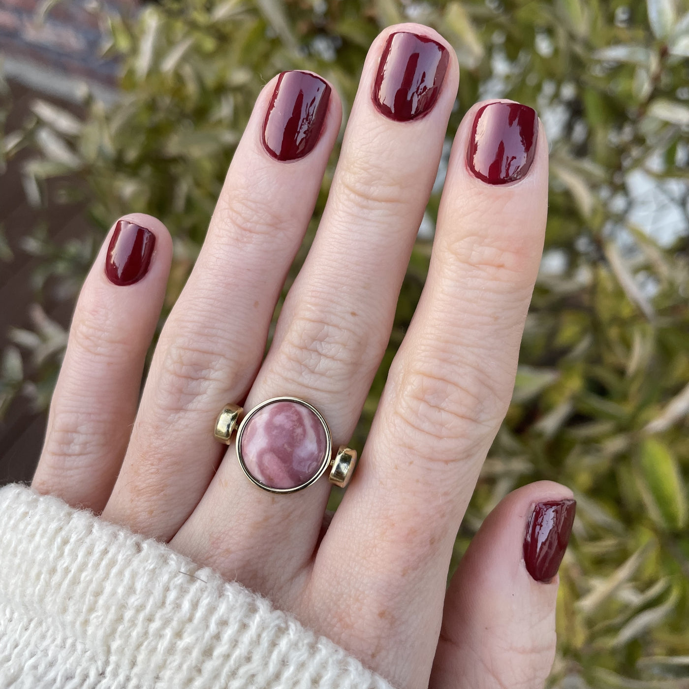 Rhodonite Round Crystal Element