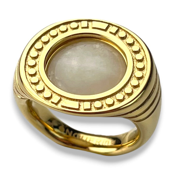 Round Crystal Signet Ring – Studio Line